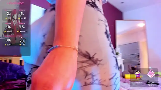 Mia-Bloom online show from 7, 3, 2025