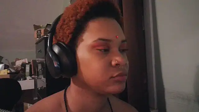 nickytheehawtie online show from 15, 2, 2026