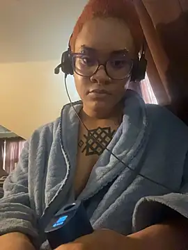 Snapshot of nickytheehawtie chatting on 2, 4, 2026 nickytheehawtie online show from 2, 4, 2026