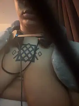 Snapshot of nickytheehawtie chatting on 4, 4, 2026 nickytheehawtie online show from 4, 4, 2026
