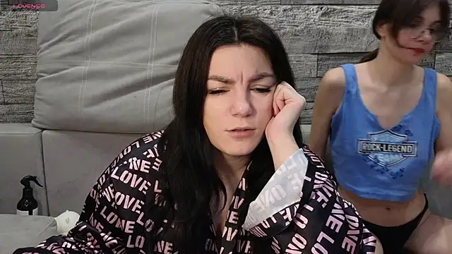 Snapshot of Vika_loves_you chatting on 26, 11, 2025 Vika loves you online show from 26, 11, 2025