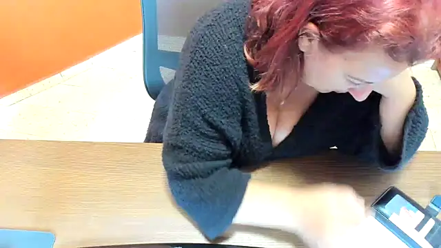 NikkiHolland online show from 9, 5, 2026