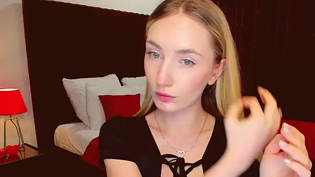 Snapshot of bella__rose chatting on 15, 1, 2025 bella rose online show from 15, 1, 2025