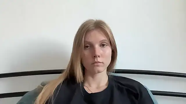 Snapshot of MaryMiton chatting on 7, 6, 2026 MaryMiton online show from 7, 6, 2026