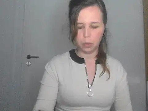 loveis007 online show from 10, 3, 2025