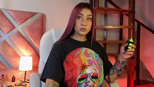  kelly hous36 online show from 4, 12, 2025