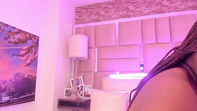 Snapshot of ShaniaBrownn chatting on 18, 4, 2026 ShaniaBrownn online show from 18, 4, 2026