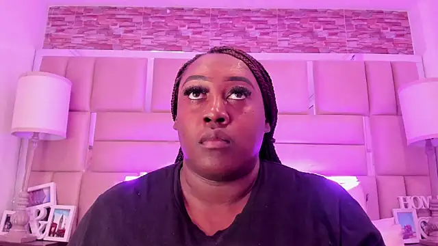 Snapshot of ShaniaBrownn chatting on 23, 4, 2026 ShaniaBrownn online show from 23, 4, 2026