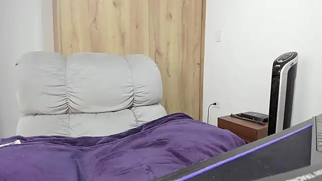 xspecialoomx online show from 24, 2, 2026