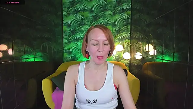 Snapshot of NikaGentle chatting on 13, 12, 2024 NikaGentle online show from 13, 12, 2024