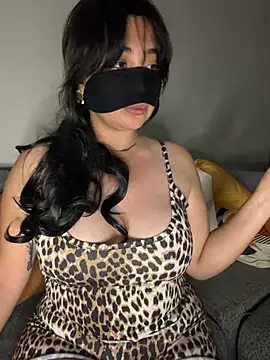 Snapshot of _L0VE_ME chatting on 28, 5, 2026 L0VE ME online show from 28, 5, 2026
