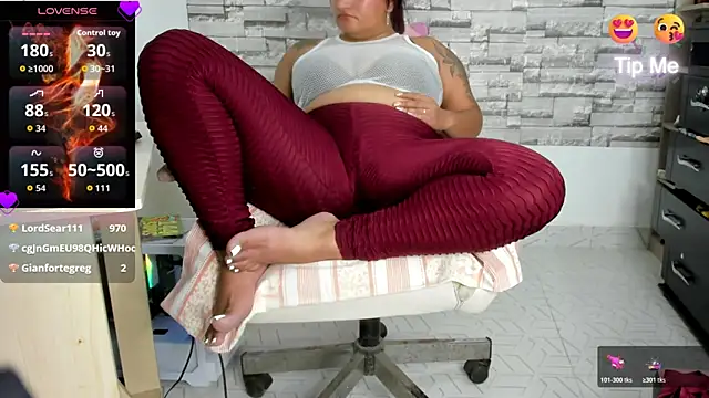 Snapshot of hot-timefun chatting on 23, 10, 2025 hot-timefun online show from 23, 10, 2025