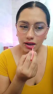 Snapshot of LauraRuiz1 chatting on 29, 5, 2026 LauraRuiz1 online show from 29, 5, 2026