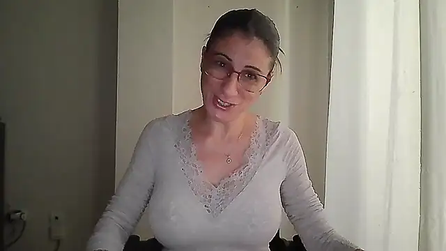 Snapshot of Sanada_hot chatting on 5, 10, 2025 Sanada hot online show from 5, 10, 2025