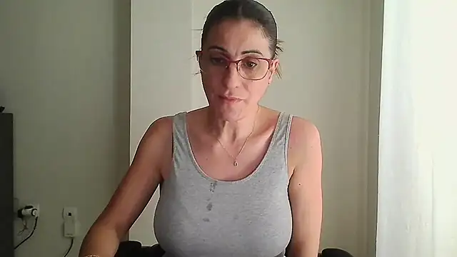 Snapshot of Sanada_hot chatting on 3, 11, 2025 Sanada hot online show from 3, 11, 2025