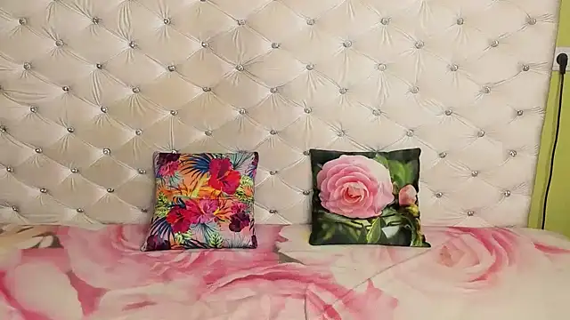 Snapshot of DoraMay chatting on 17, 3, 2025 DoraMay online show from 17, 3, 2025