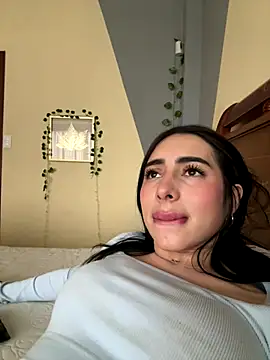 isabella jade online show from 18, 9, 2025