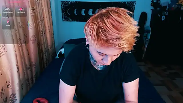 Marieblueeyes online show from 5, 11, 2025