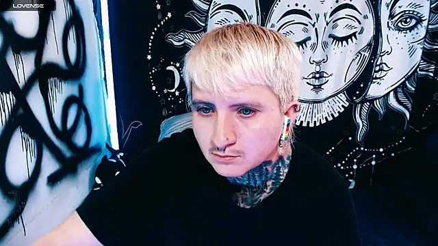Snapshot of Marieblueeyes chatting on 28, 5, 2026 Marieblueeyes online show from 28, 5, 2026