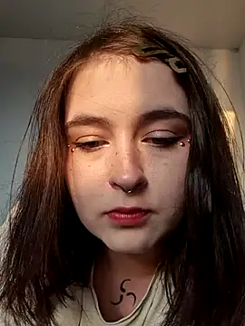 Yammy Yumi online show from 7, 11, 2025