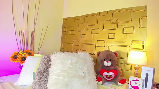 Julia Haye online show from 8, 3, 2025