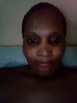 Snapshot of Nonelela chatting on 28, 10, 2025 Nonelela online show from 28, 10, 2025