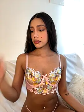 SelenaStone online show from 15, 9, 2025