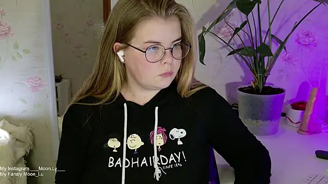 sinnamon  online show from 28, 9, 2025