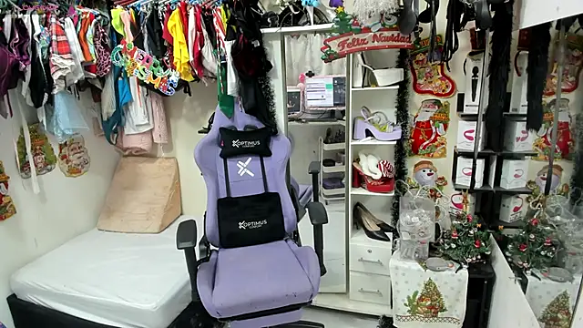 Snapshot of allsson_queen chatting on 10, 1, 2025 allsson queen online show from 10, 1, 2025