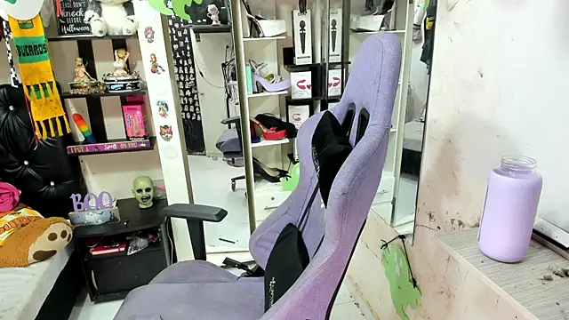 Snapshot of allsson_queen chatting on 30, 10, 2025 allsson queen online show from 30, 10, 2025