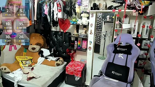 Snapshot of allsson_queen chatting on 7, 2, 2026 allsson queen online show from 7, 2, 2026