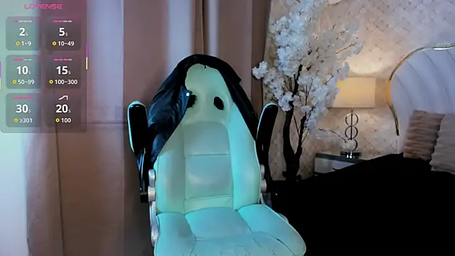 Snapshot of KatalinaMillan chatting on 30, 9, 2025 KatalinaMillan online show from 30, 9, 2025