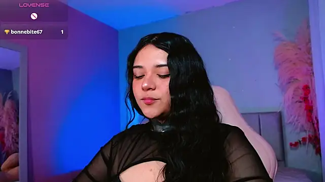 Snapshot of kim_blake chatting on 4, 2, 2025 kim blake online show from 4, 2, 2025