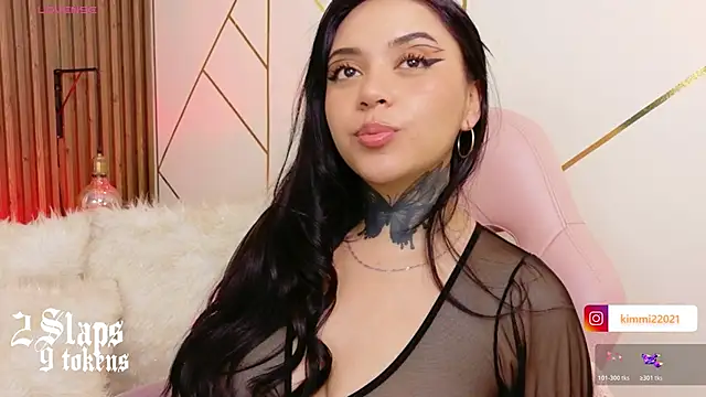 Snapshot of kim_blake chatting on 20, 10, 2025 kim blake online show from 20, 10, 2025