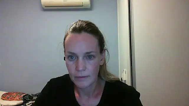 Snapshot of Annylove1 chatting on 16, 9, 2025 Annylove1 online show from 16, 9, 2025