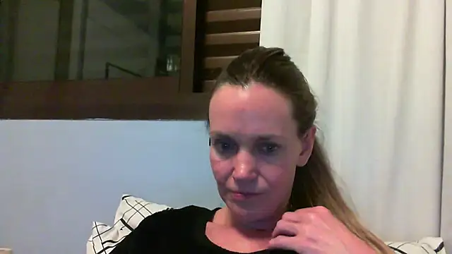 Snapshot of Annylove1 chatting on 20, 9, 2025 Annylove1 online show from 20, 9, 2025