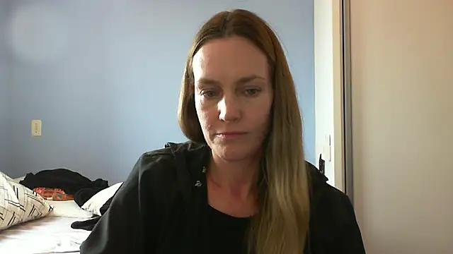 Snapshot of Annylove1 chatting on 1, 10, 2025 Annylove1 online show from 1, 10, 2025