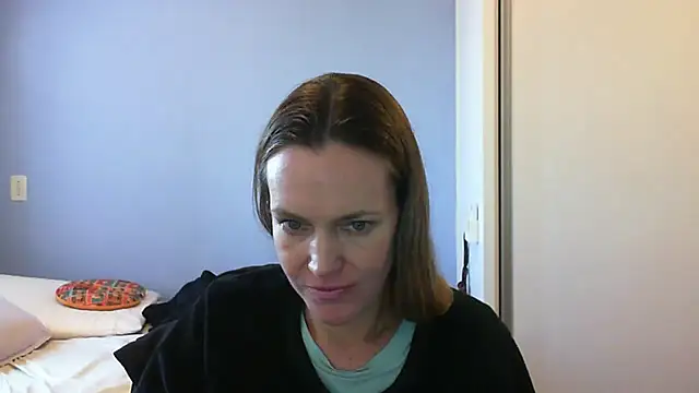 Snapshot of Annylove1 chatting on 14, 10, 2025 Annylove1 online show from 14, 10, 2025