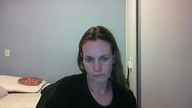 Snapshot of Annylove1 chatting on 15, 10, 2025 Annylove1 online show from 15, 10, 2025