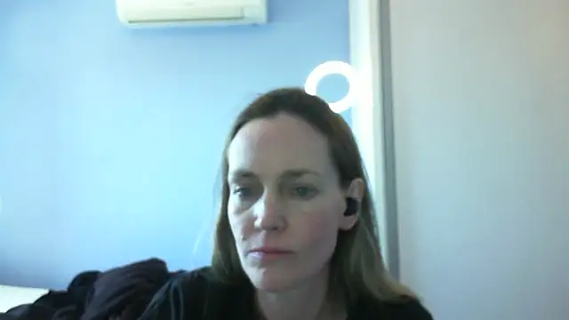 Snapshot of Annylove1 chatting on 24, 10, 2025 Annylove1 online show from 24, 10, 2025