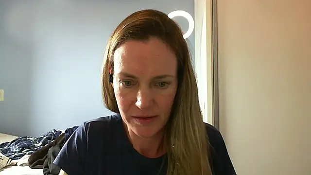 Snapshot of Annylove1 chatting on 6, 11, 2025 Annylove1 online show from 6, 11, 2025