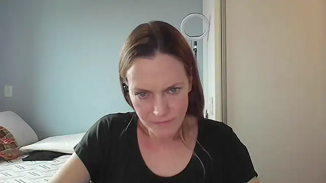 Snapshot of Annylove1 chatting on 17, 12, 2025 Annylove1 online show from 17, 12, 2025