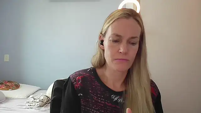 Snapshot of Annylove1 chatting on 6, 1, 2026 Annylove1 online show from 6, 1, 2026