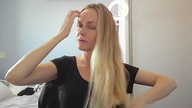 Snapshot of Annylove1 chatting on 7, 1, 2026 Annylove1 online show from 7, 1, 2026