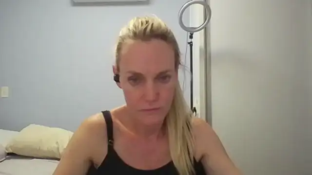 Snapshot of Annylove1 chatting on 11, 1, 2026 Annylove1 online show from 11, 1, 2026