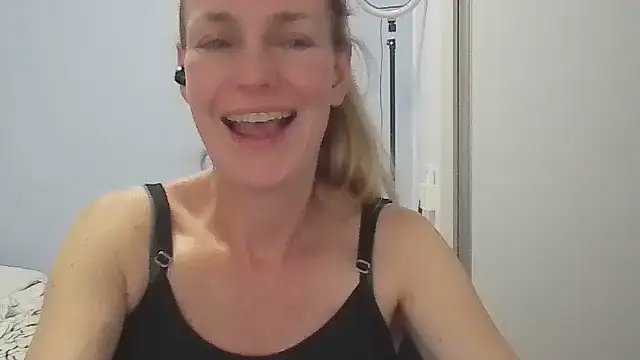 Snapshot of Annylove1 chatting on 15, 1, 2026 Annylove1 online show from 15, 1, 2026