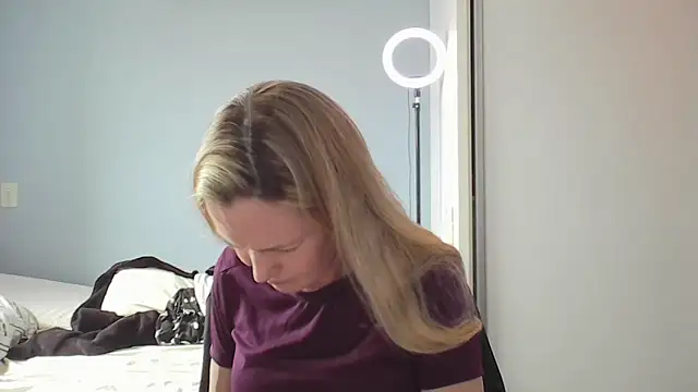 Snapshot of Annylove1 chatting on 2, 2, 2026 Annylove1 online show from 2, 2, 2026