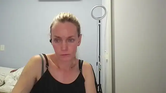 Snapshot of Annylove1 chatting on 15, 2, 2026 Annylove1 online show from 15, 2, 2026