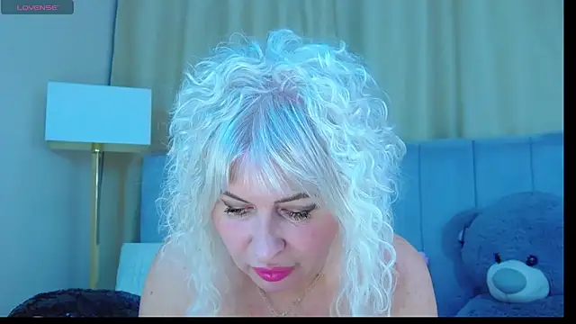 Barbie Blond  online show from 12, 5, 2026