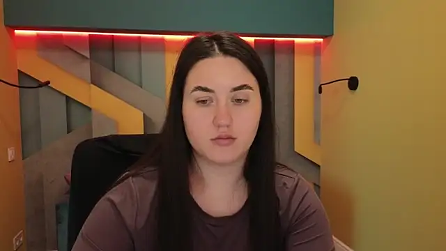 Roxie Bradley online show from 4, 1, 2025